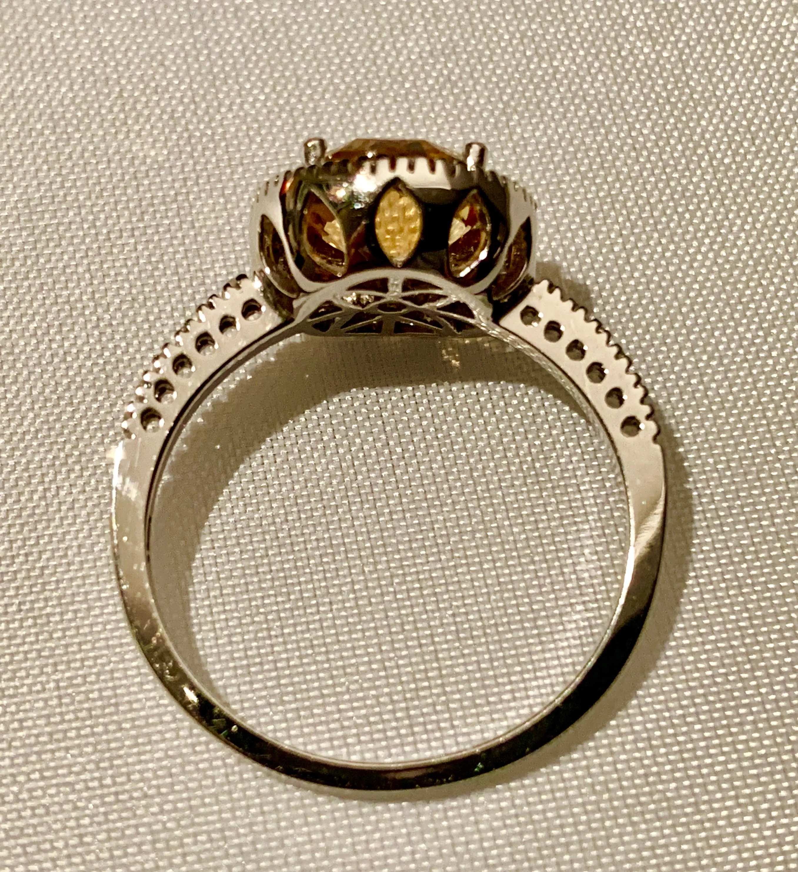 10K WHITE GOLD CITRINE AND DIAMOND RING