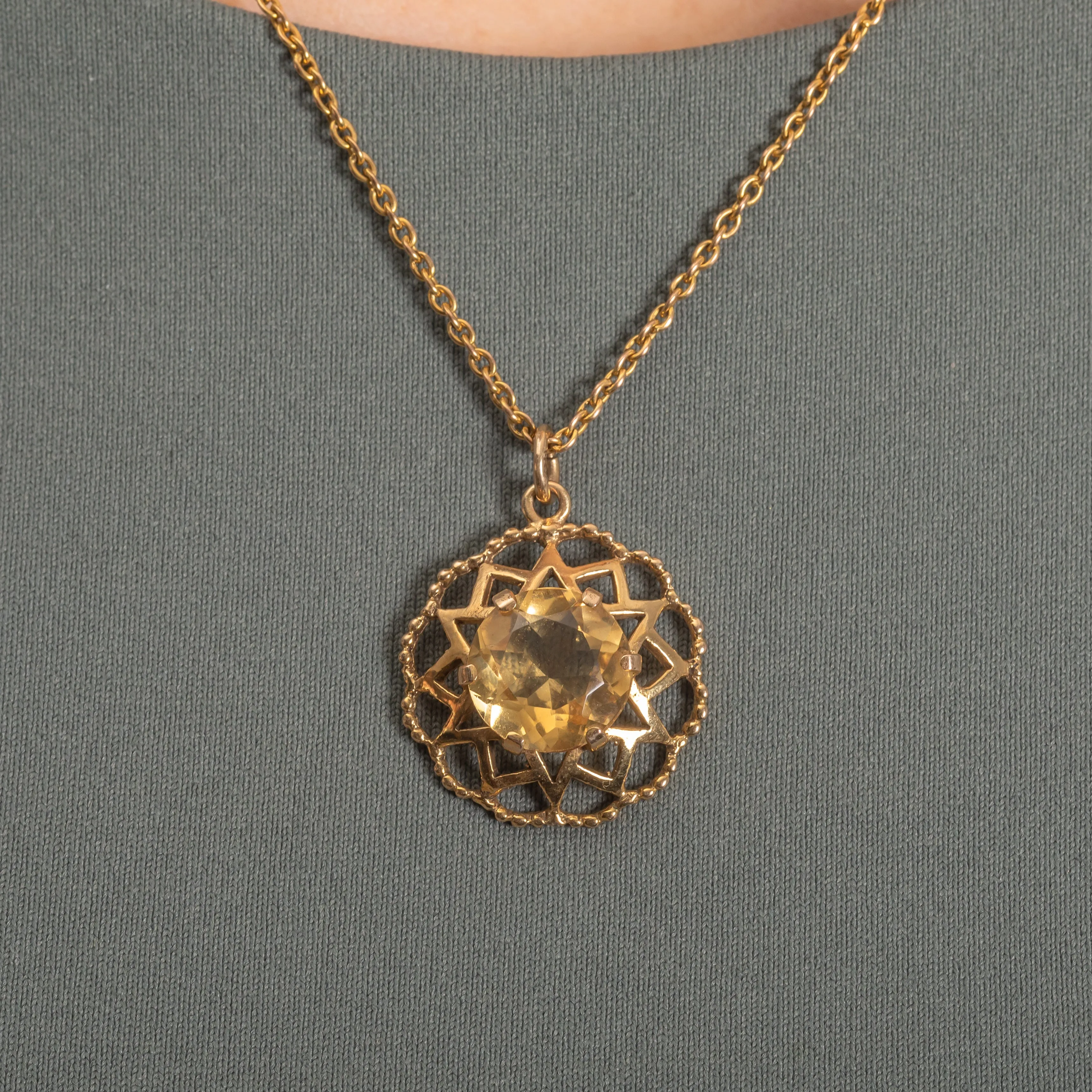 9ct Gold Citrine Openwork Pendant, 2.70ct