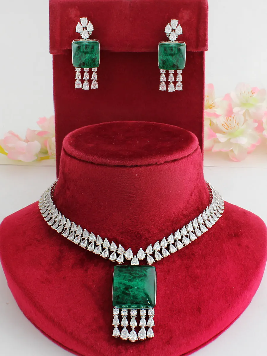 Bahrain Bib Necklace Set