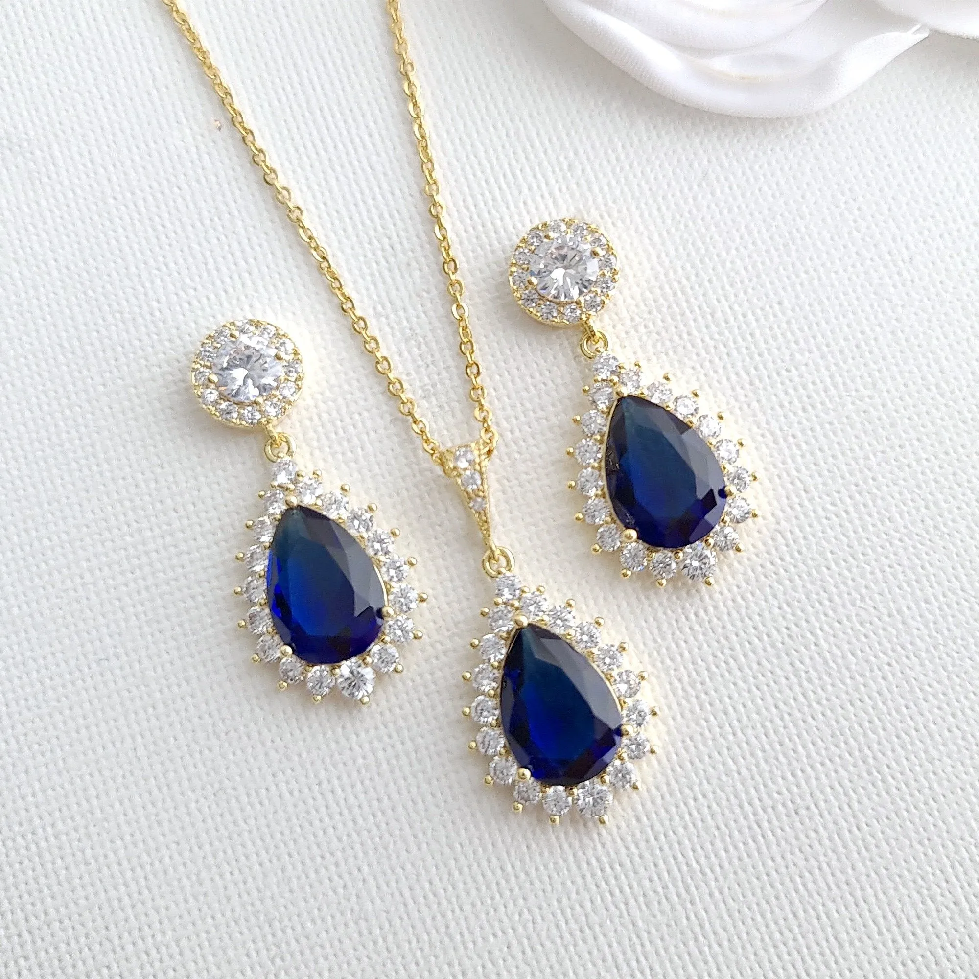 Blue Earrings Necklace Set in Gold-Aoi