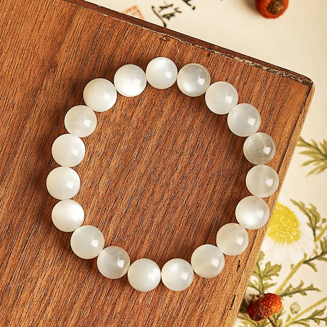 C135 - White Moonstone