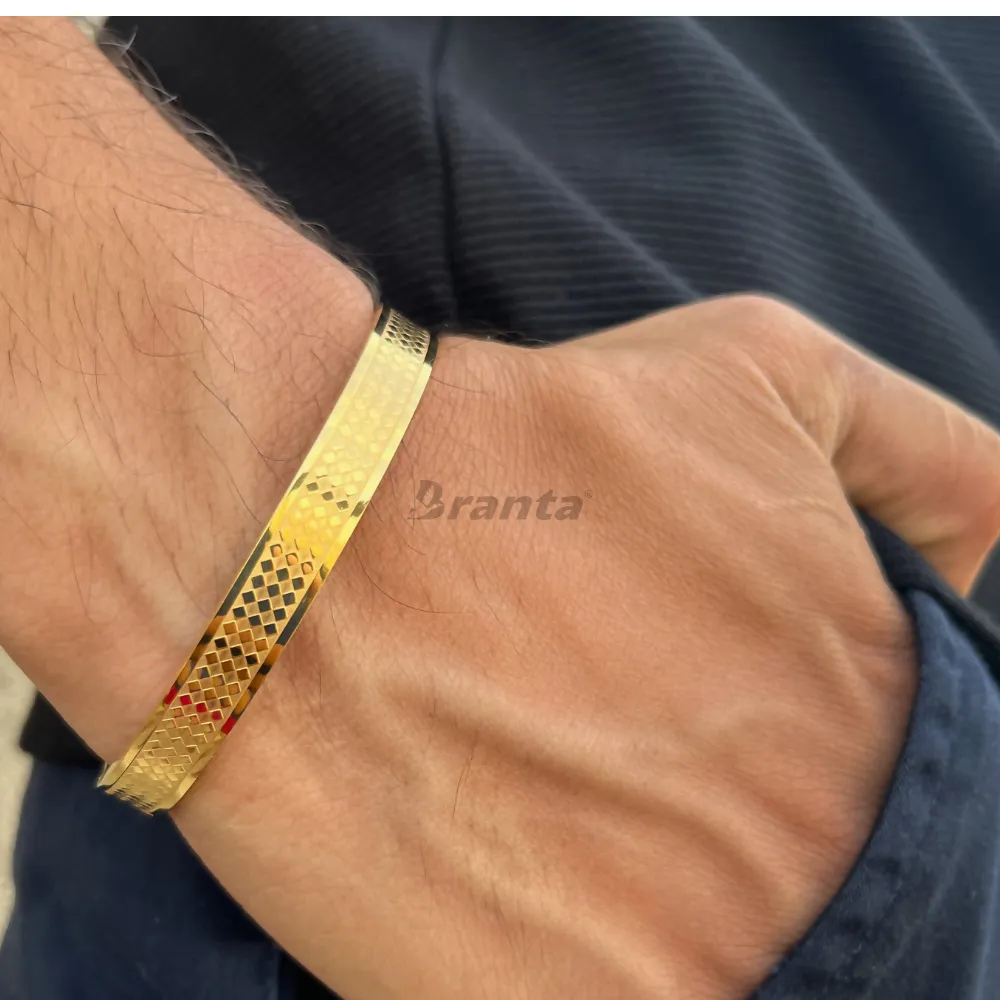 Cube Pattern Bracelet For Men (7 Inch)