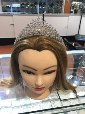 Cubic zirconia crown