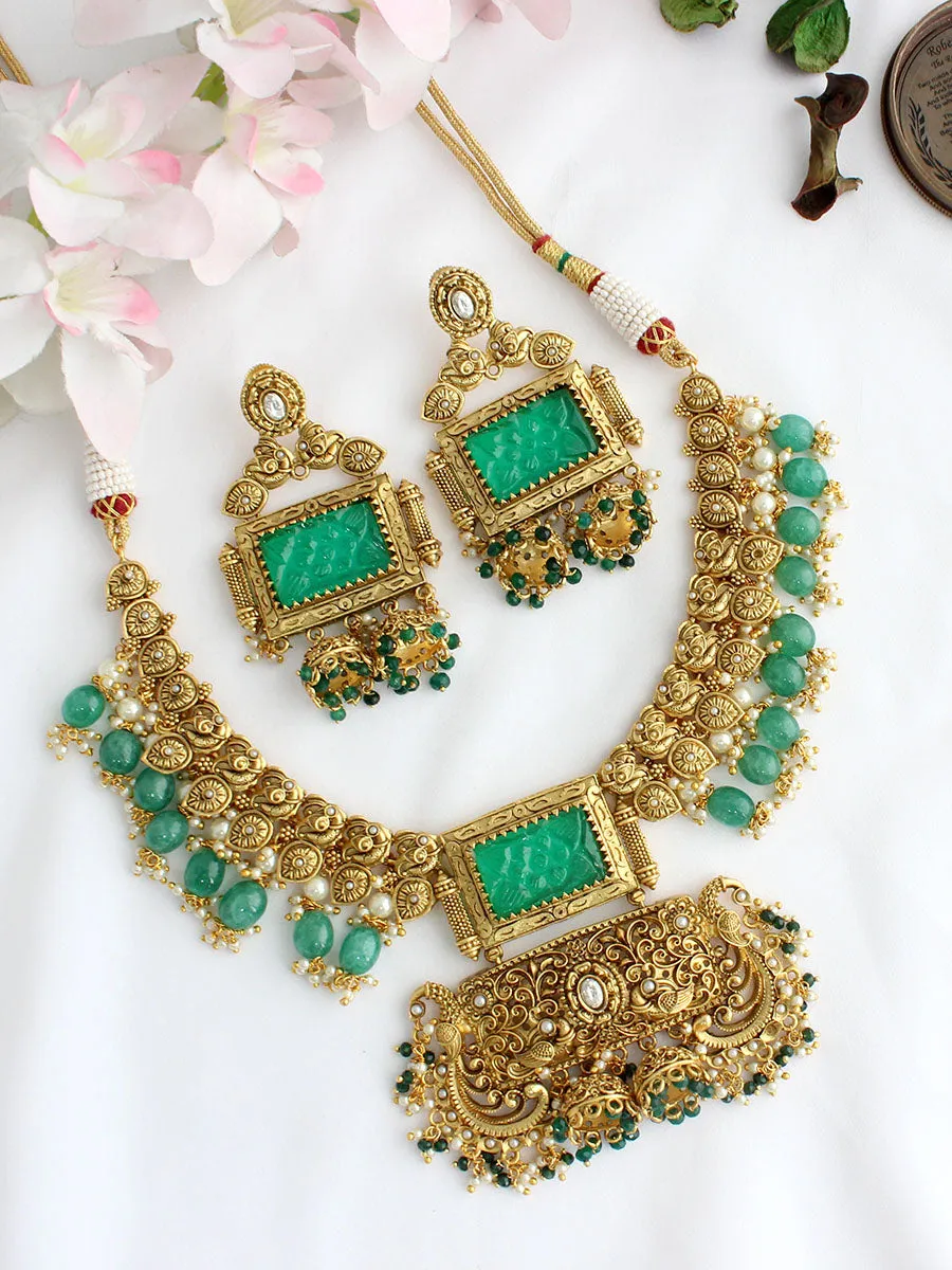 Esha Necklace Set