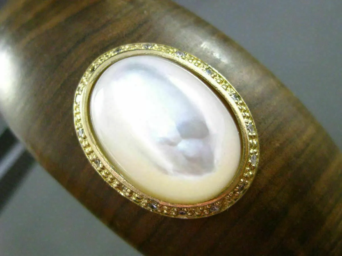 ESTATE LARGE .16CT DIAMOND & MOONSTONE 14K YELLOW GOLD 3D WOODEN BANGLE BRACELET