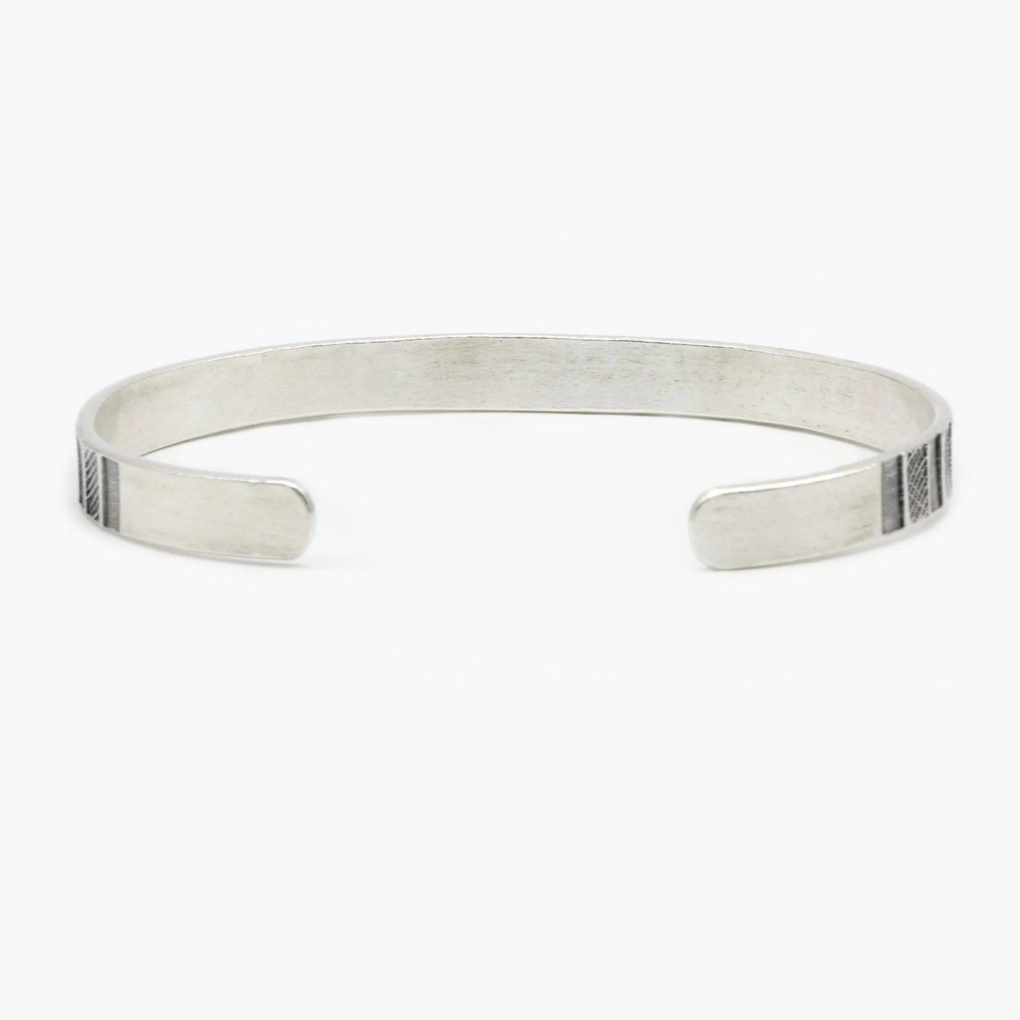 Hand-forged "Maya" Silver Bangle