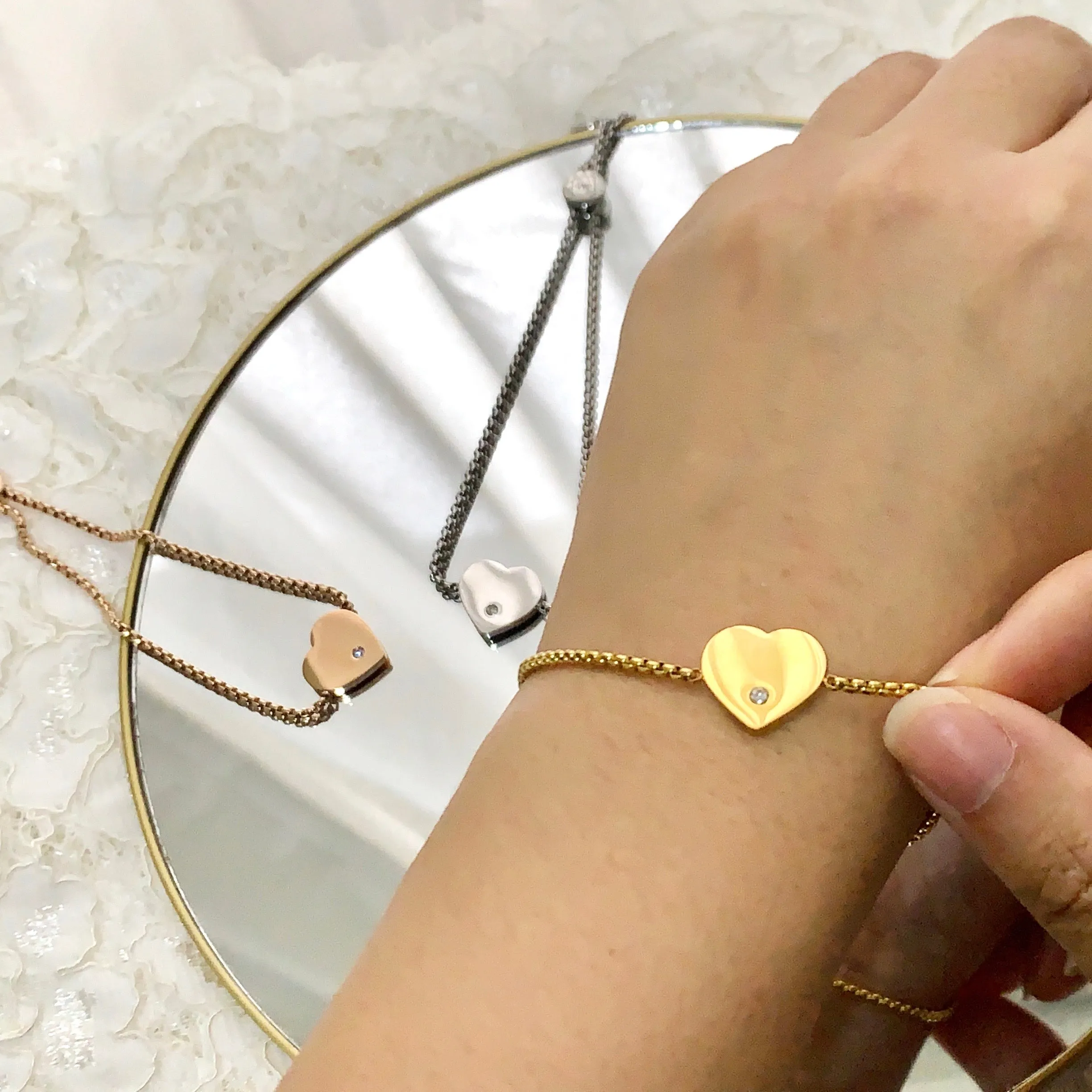 Heart Bracelet - Gold