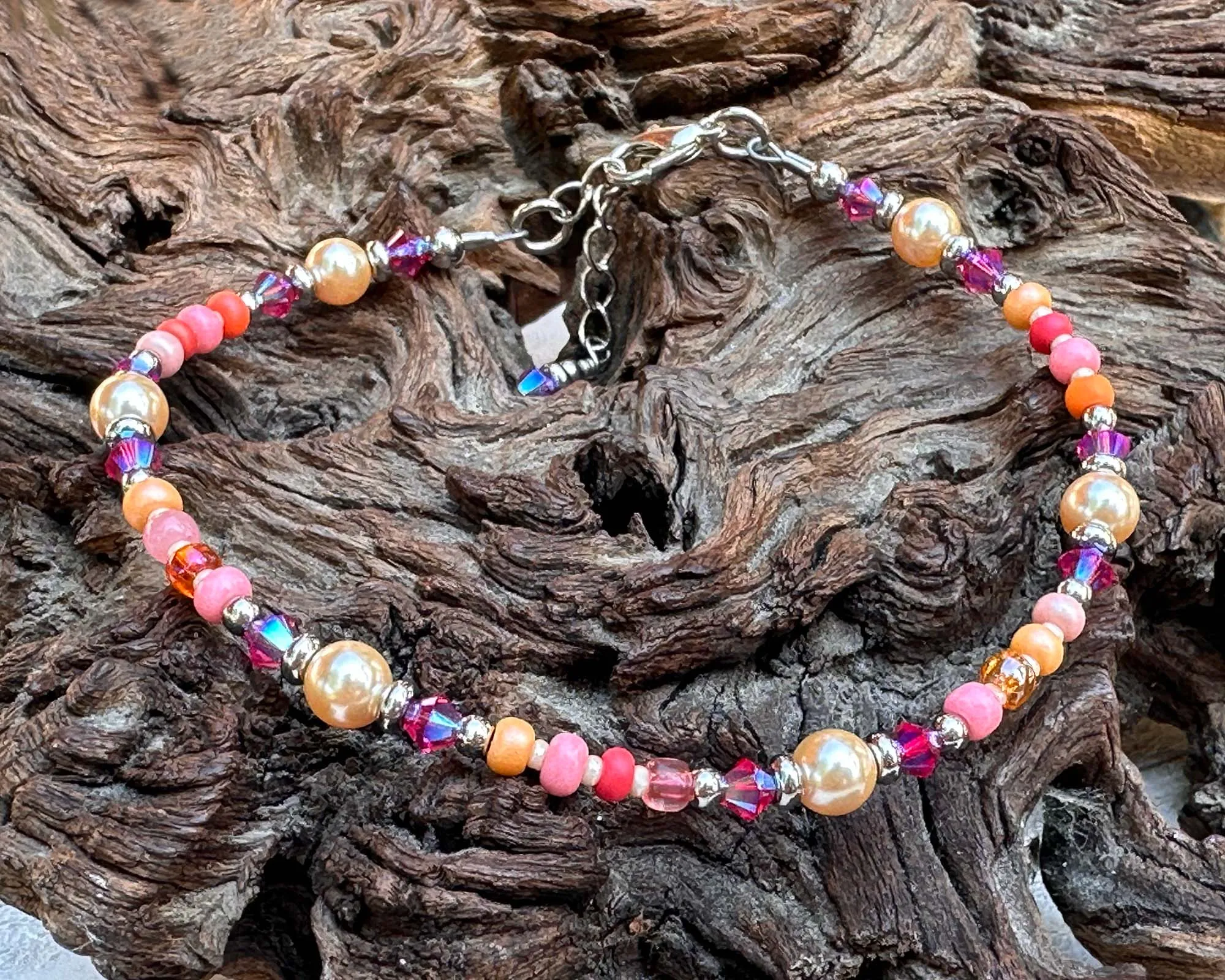 Hibiscus Pearl Fuchsia Beaded Anklet