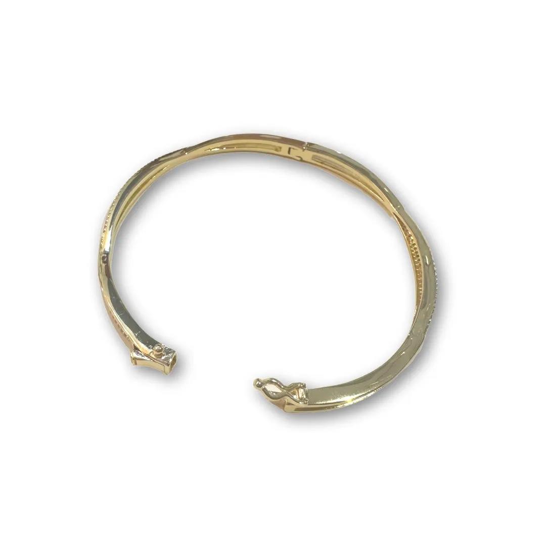 Noellery Pave Twist Clasp Bangle