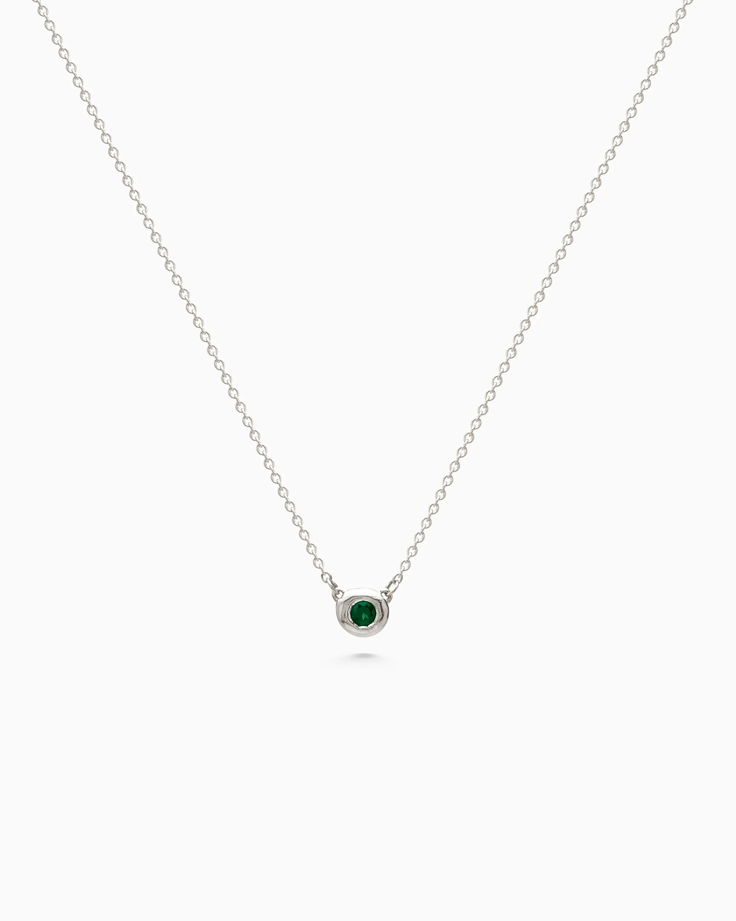 Pebble Stone Necklace | White Gold