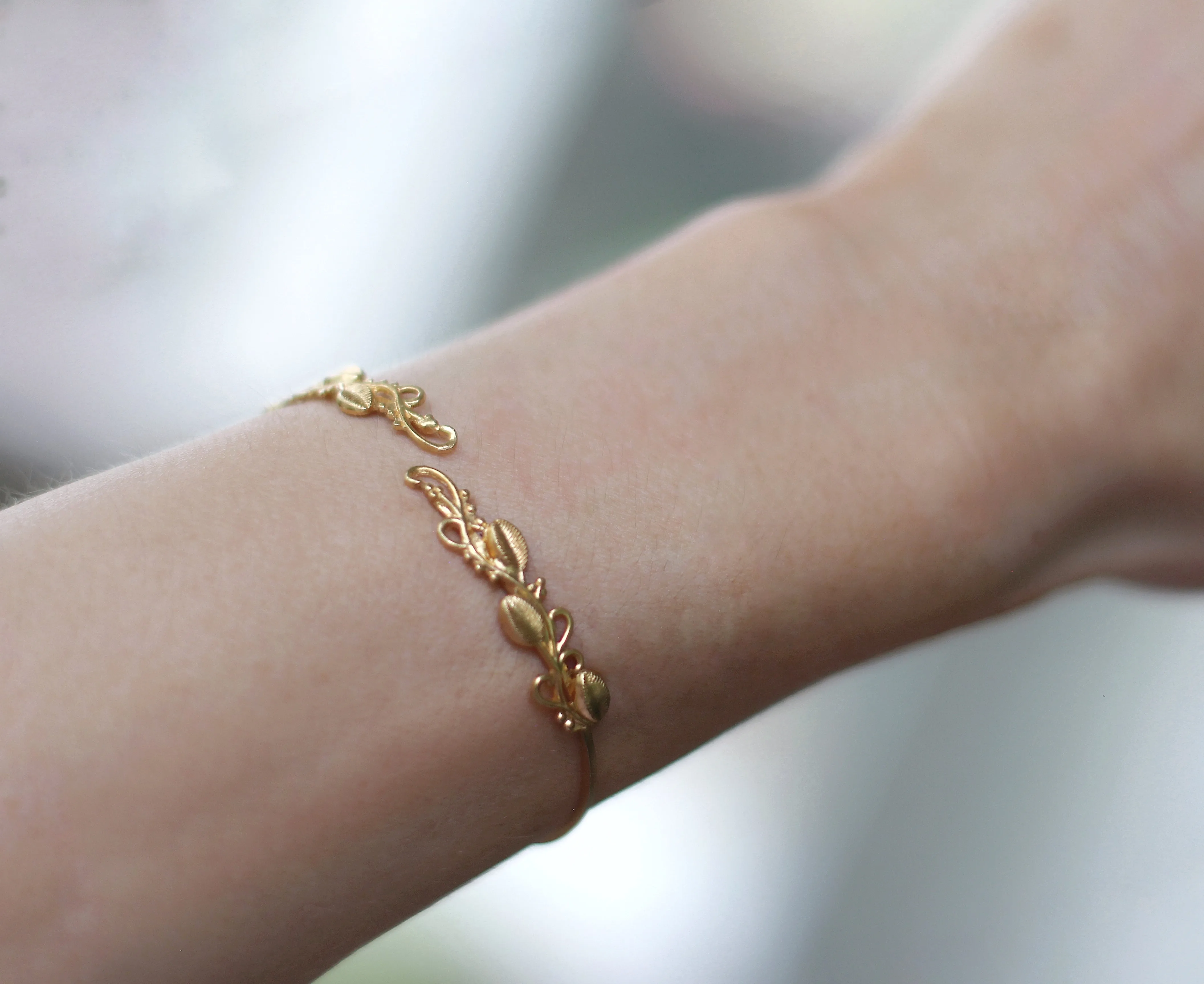 Preorder * Loop Branch Bracelet