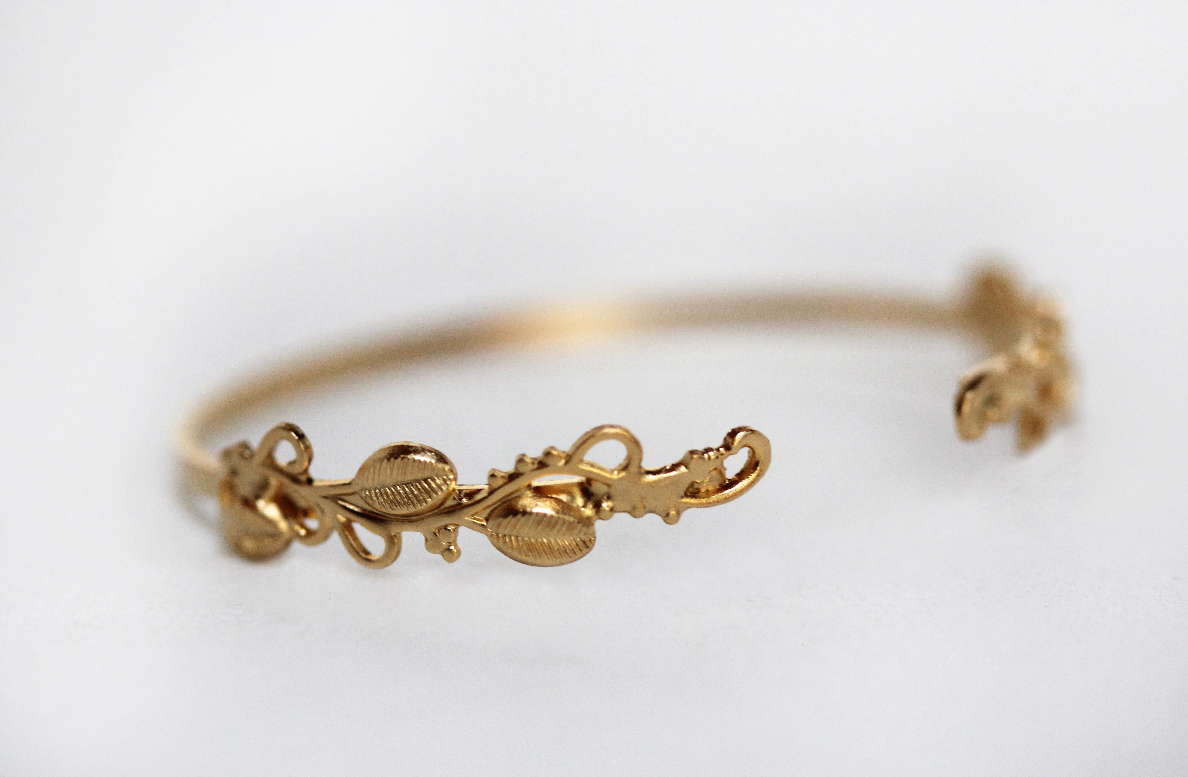 Preorder * Loop Branch Bracelet