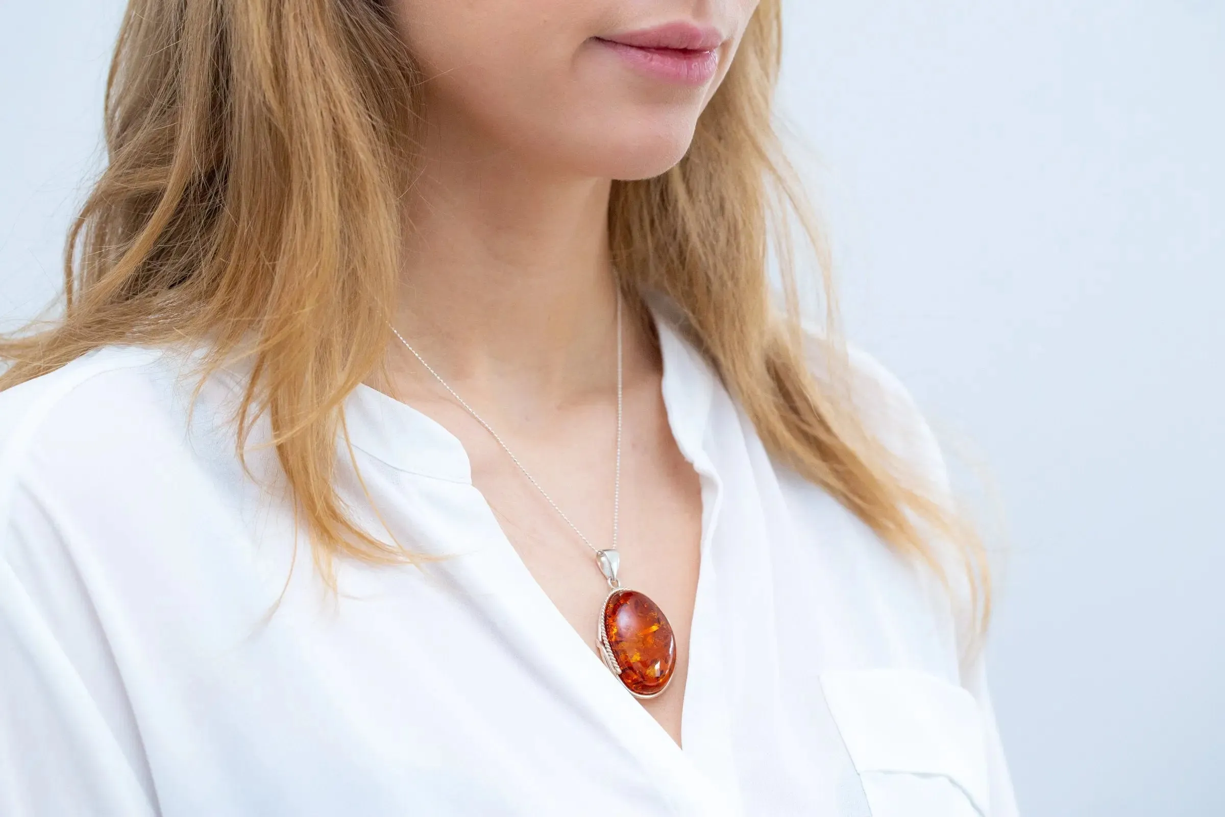 Rope Frame Statement Amber Pendant